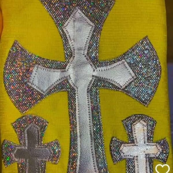 Loins yellow 3 crosses [9inches]